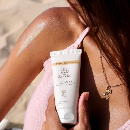 Suntribe organikus nappali arcápoló ásványi fényvédővel – SPF20 