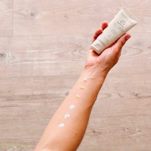 Suntribe organikus nappali arcápoló ásványi fényvédővel – SPF20 